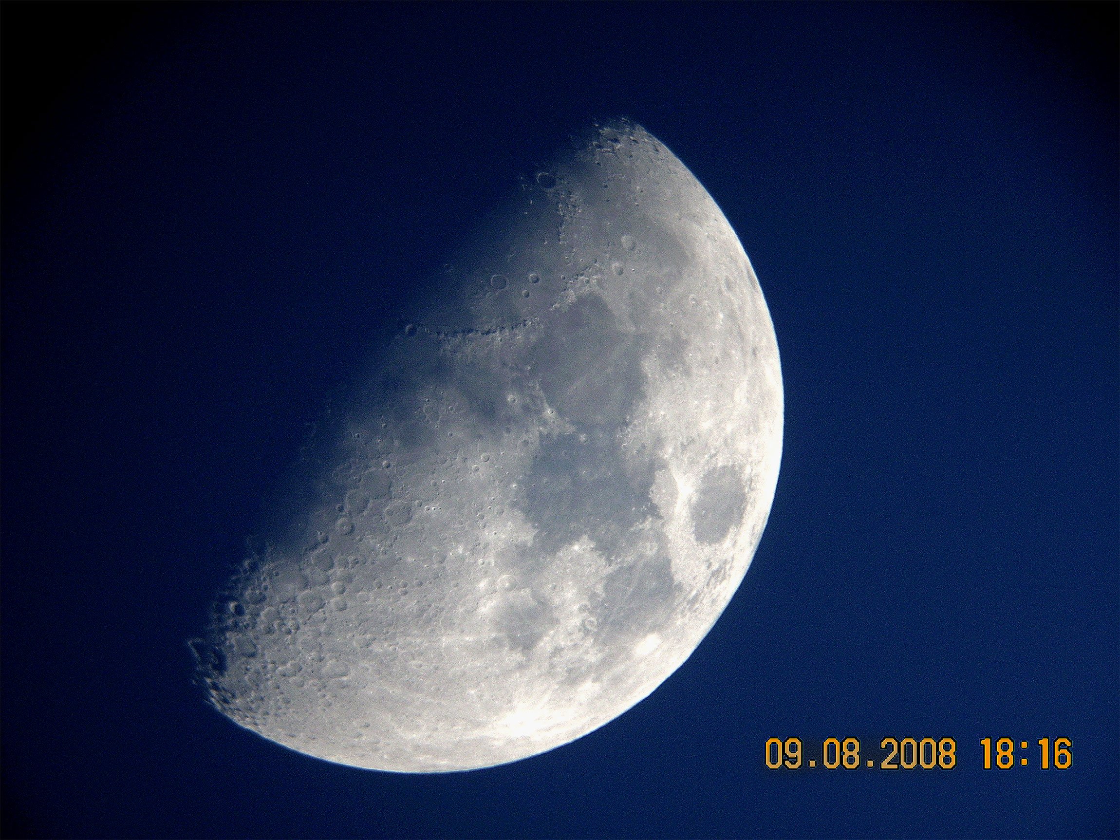 Luna-Lunes-8.jpg.93331a2d648e6c0073a82c0