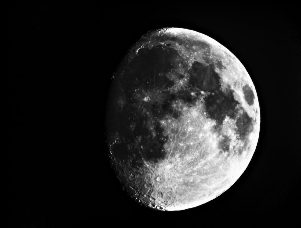 luna-hdr.jpg.b90060aad65c95405b70c50682e