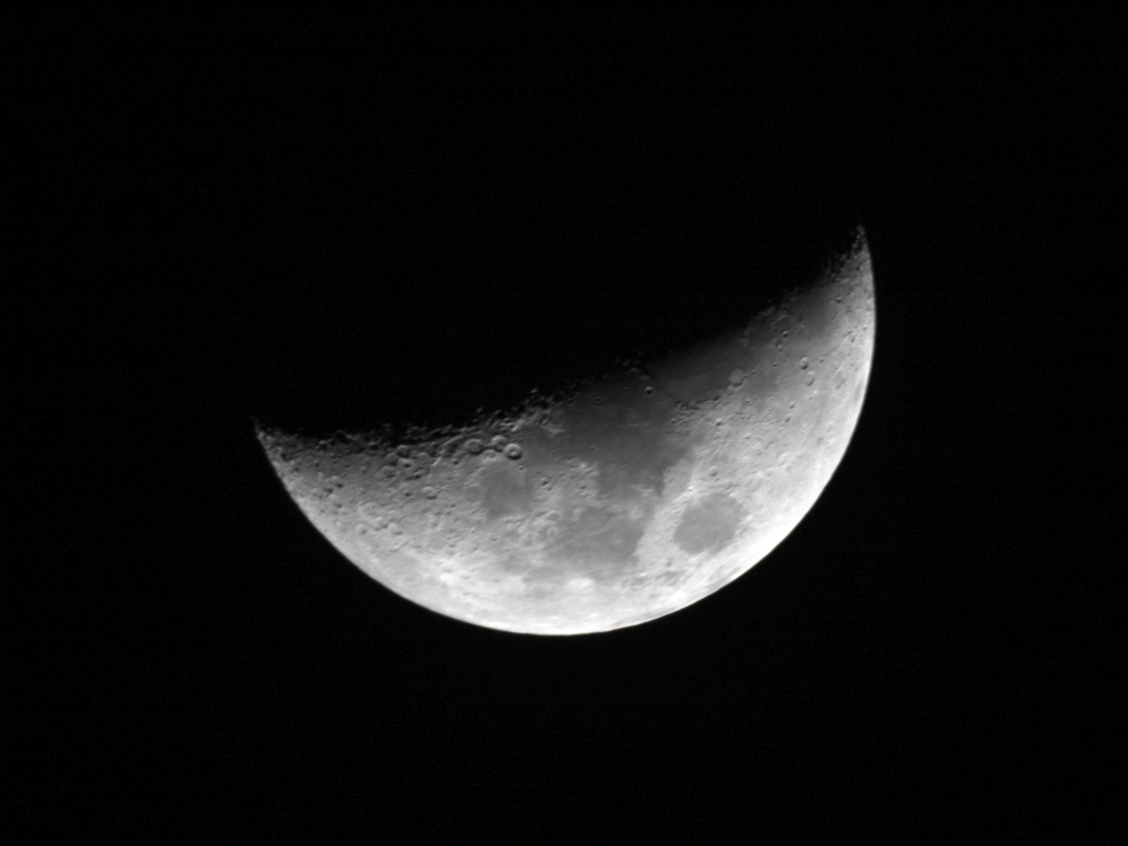 luna_contraste.jpg.9ab65649617044210e848