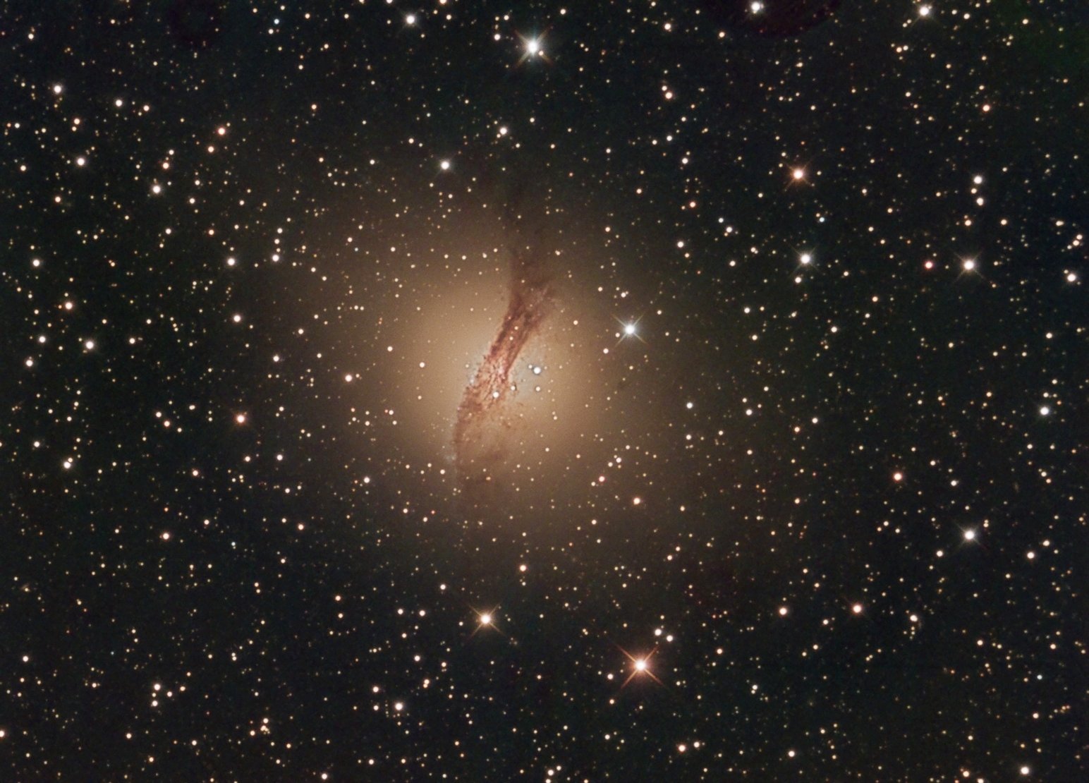 NGC5128.jpg.f73d9a839e48299b9f5615bac6b0