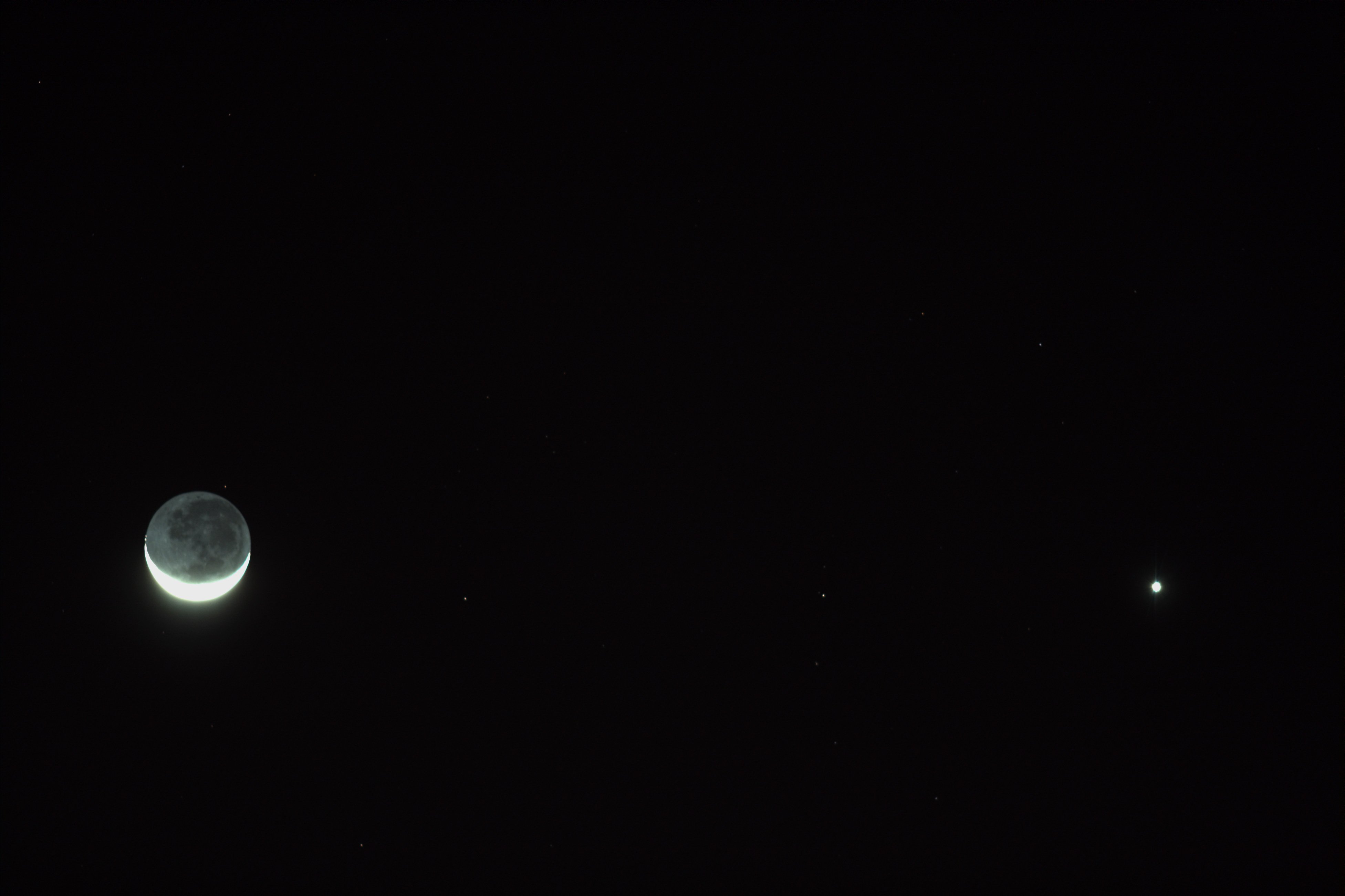 luna-venus_3.jpg.5d2af1408b762a700467a0e